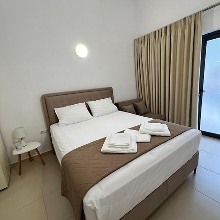 Sun'S Suites Asproválta Exteriér fotografie
